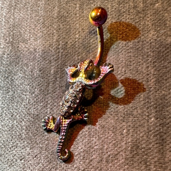 Pagoda Green Salamander 🦎 Gecko Color Changing Belly Button Ring - Picture 12 of 14